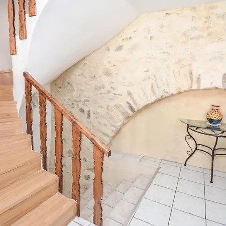Dom wakacyjny 2 Bedroom Pet Friendly In Sur Orb Cessenon-sur-Orb